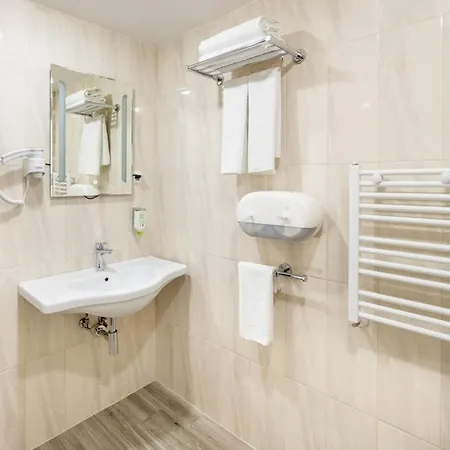 فندق Boutique 5 - Free Parking - Free Breakfast - Free Internet - Evse 3*